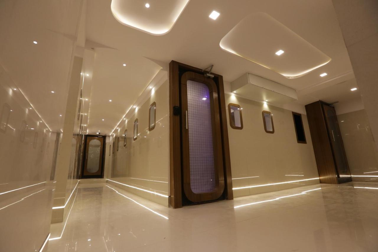 Qubestay Airport Capsule Hotel & Hostel Bombaj Exteriér fotografie